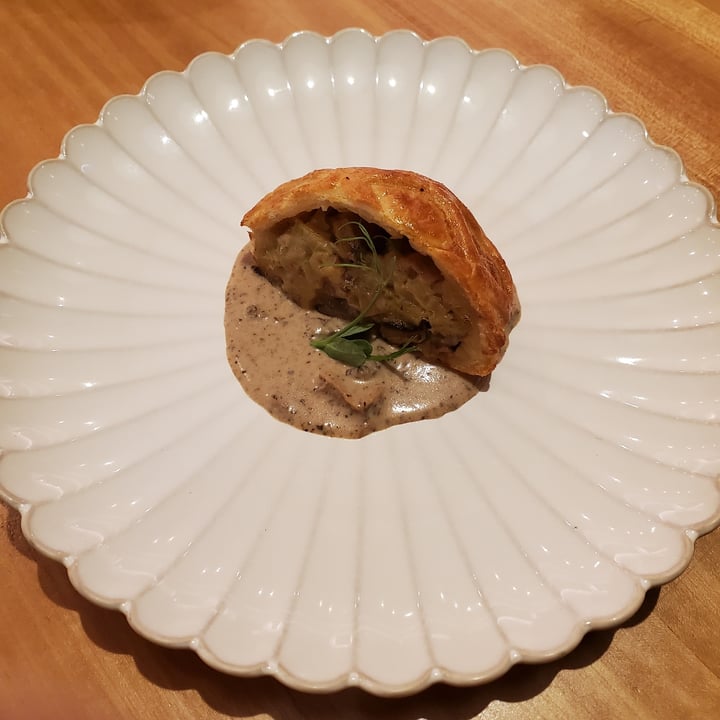 review photo of Miss Lee 李好純 Chestnut & Creamy Leek Puff Pastry shared by @moosewong on 30 Nov 2022 - review