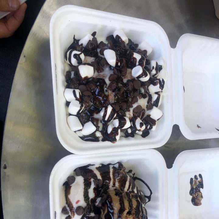 review photo of Cinnaholic (Permanently Closed) Cinnabon shared by @lulu0423 on 27 Jun 2020 - review