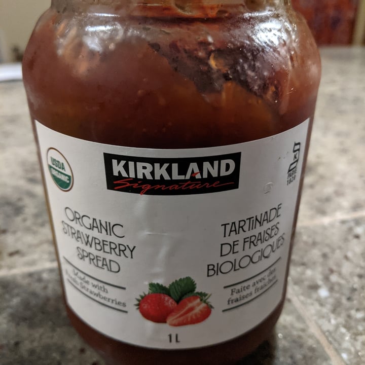 photo of Kirkland Signature Organic strawberry spread shared by @jay-bear on  24 Nov 2021 - review