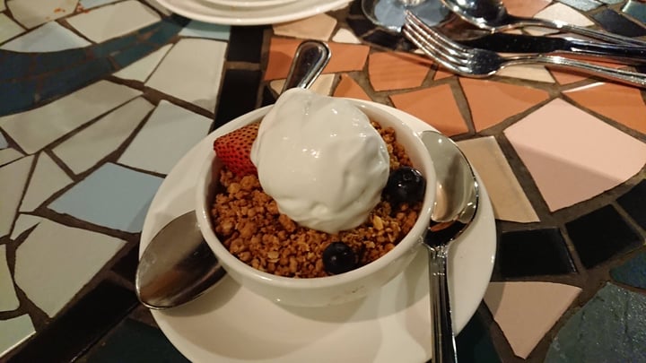 photo of Original Sin Mediterranean Restaurant Apple Crumble with Coconut Ice Cream shared by @hollya113 on  12 Aug 2020 - review