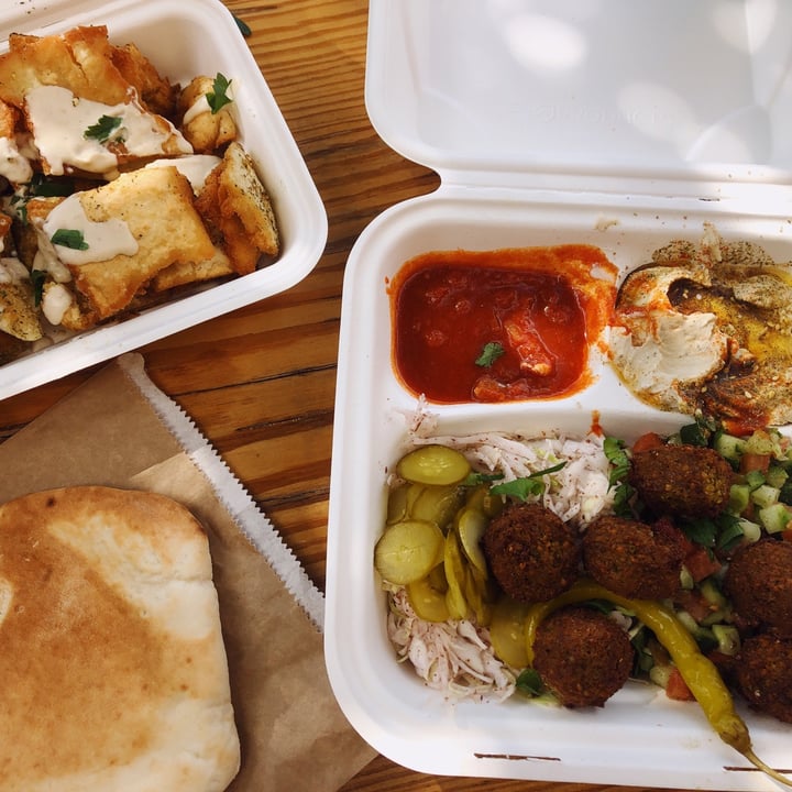 photo of Za'atar Bellingen Falafel Plate & Pita Chips shared by @chiara2202 on  02 May 2022 - review