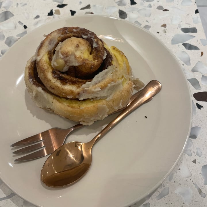 review photo of Kind Kones Cinnamon Roll shared by @mariecap12 on 16 Nov 2022 - review