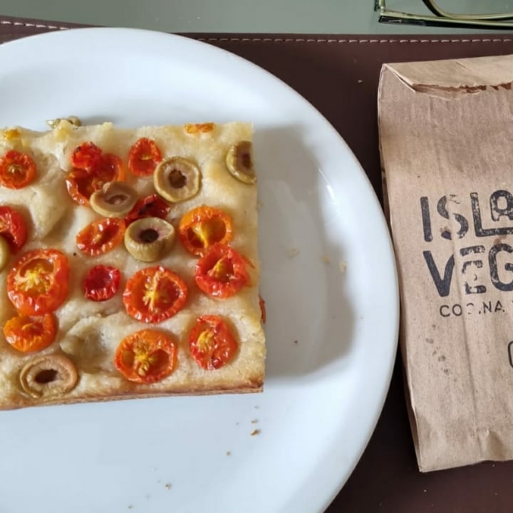 photo of Isla Vegana Focaccia De Tomate Y Aceitunas shared by @yukiita on  06 Nov 2021 - review