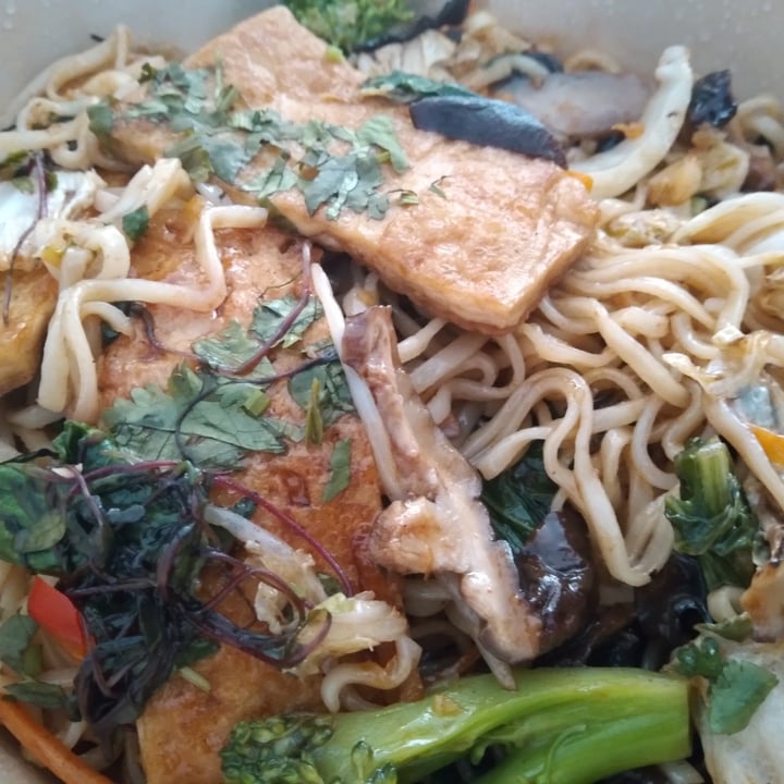 photo of Asianica Yaki ramen shared by @veganaenlima on  17 Sep 2022 - review