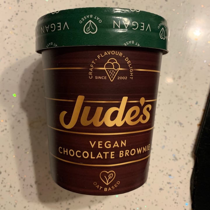 photo of Jude’s Vegan Chocolate Brownie shared by @vegneve on  12 Jan 2021 - review