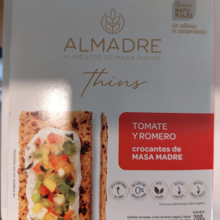 photo of Almadre Snacks. Triangulitos de Masa Madre. Tomate y Romero. shared by @tabymaudet on  30 Aug 2022 - review
