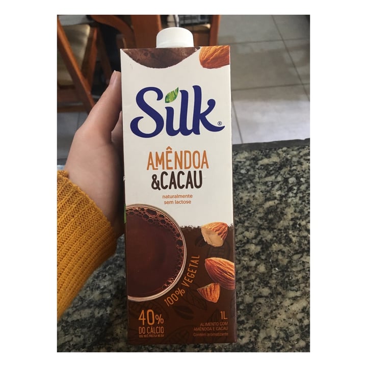 photo of Silk Leite de amêndoas e cacau (Almond and Cocoa Milk) shared by @gabipanini on  03 Aug 2021 - review