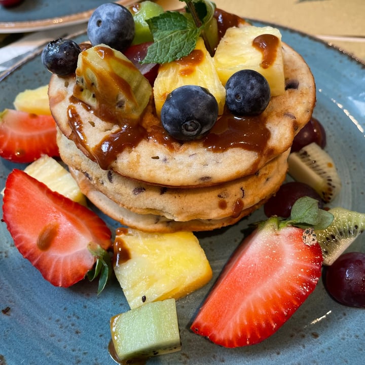 photo of Shake Cafè Vegan pancake ai mirtilli shared by @vegiu on  05 Jun 2022 - review