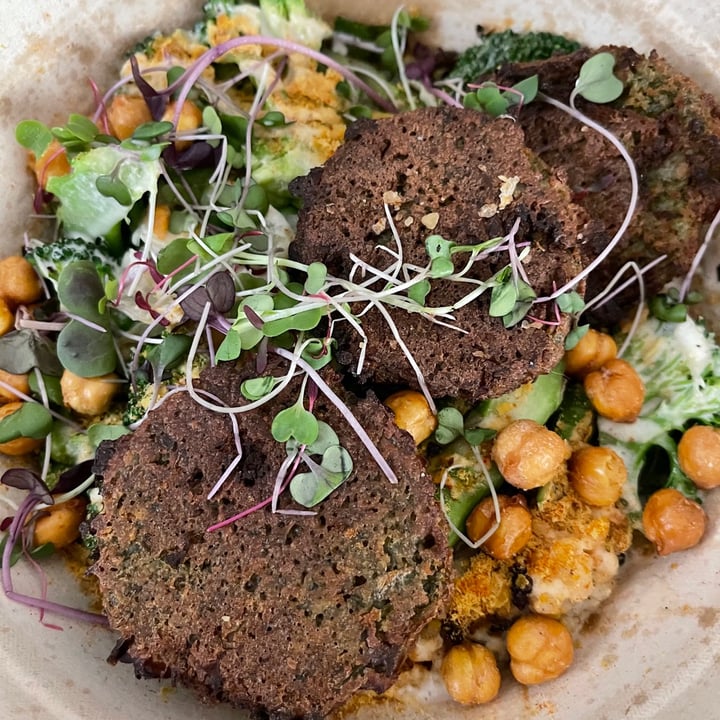 photo of Life Alive Organic Cafe Spring Falafel Bowl shared by @kshade27 on  07 Mar 2022 - review