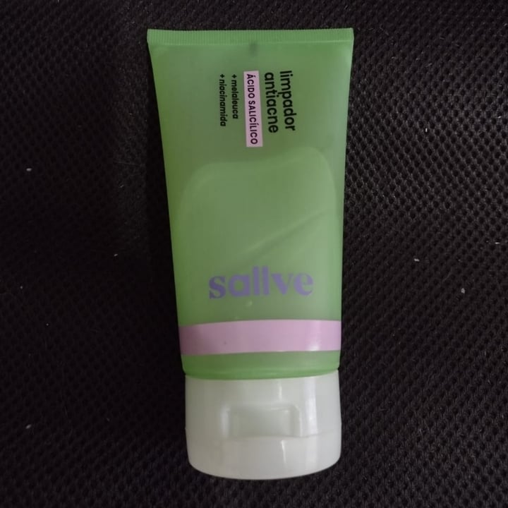 photo of Sallve limpador anti acne shared by @biancamonteirot on  30 Sep 2022 - review