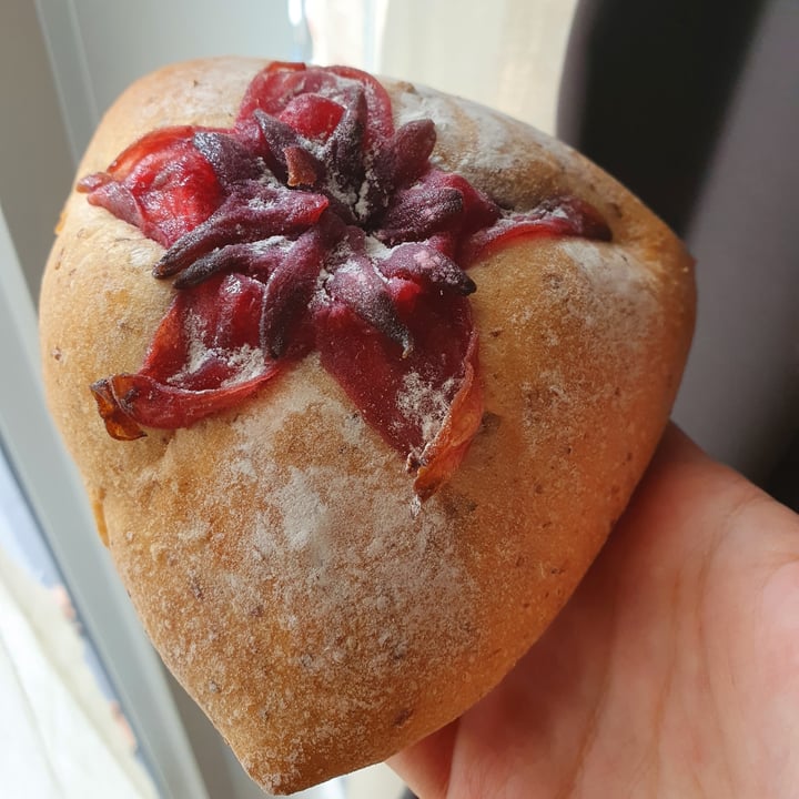 photo of Yes Natural Bakery Roselle Bun shared by @nadoose on  02 Aug 2020 - review