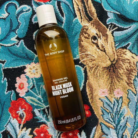 Black musk night bloom online the body shop review