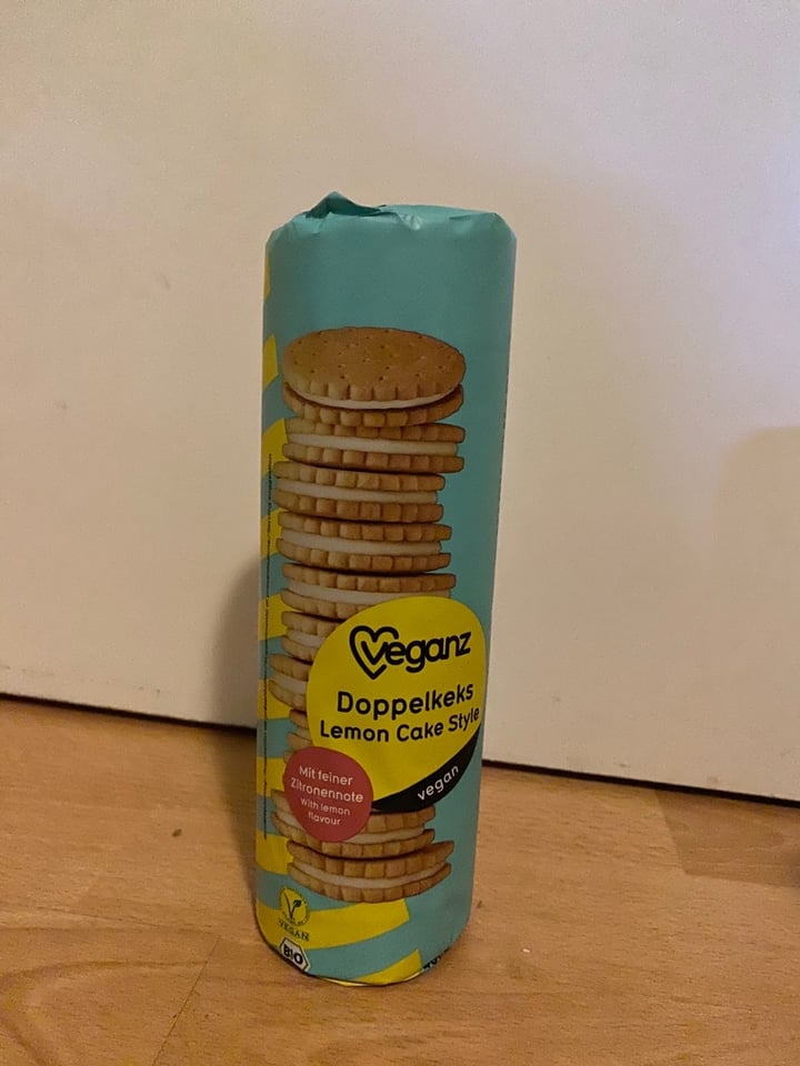 photo of Veganz Doppelkeks Lemon Cake Style shared by @danvlourish on  16 Dec 2019 - review