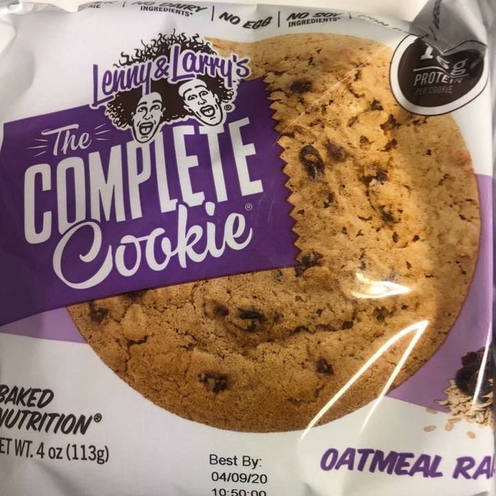 photo of Lenny & Larry’s The Complete Oatmeal Raisin Cookie shared by @squirrelsnacks on  23 Mar 2020 - review