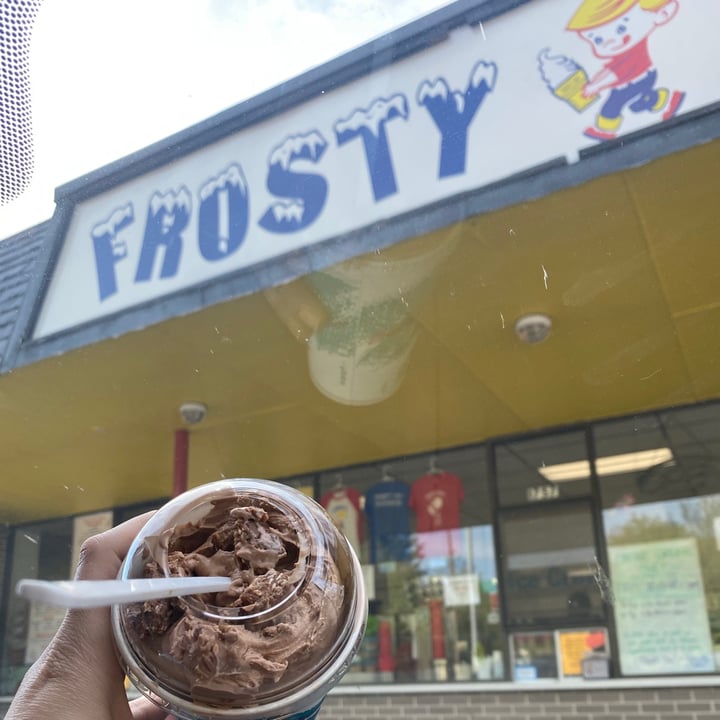 photo of Frosty Boy Grand Rapids-Closed for the season No Bake Cookie Vegan Flurry (chocolate + peanut butter) shared by @fitbitchsoypreme on  07 May 2020 - review