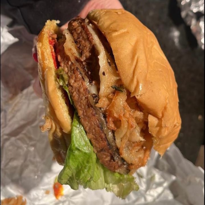 photo of Borzi Burgers Ramona con papas fritas shared by @boddah on  22 Nov 2022 - review