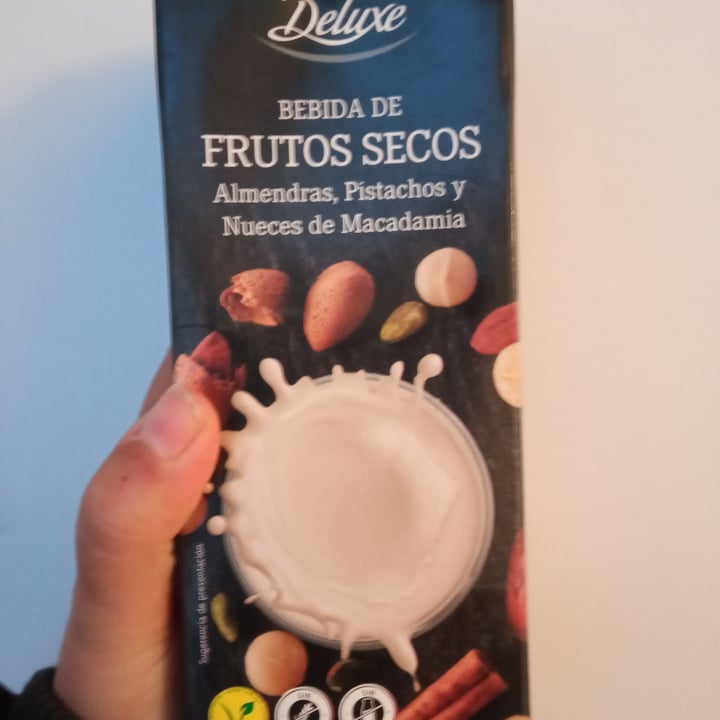 photo of Deluxe Bebida de frutos secos shared by @lalocadelosgatos8 on  30 Nov 2021 - review