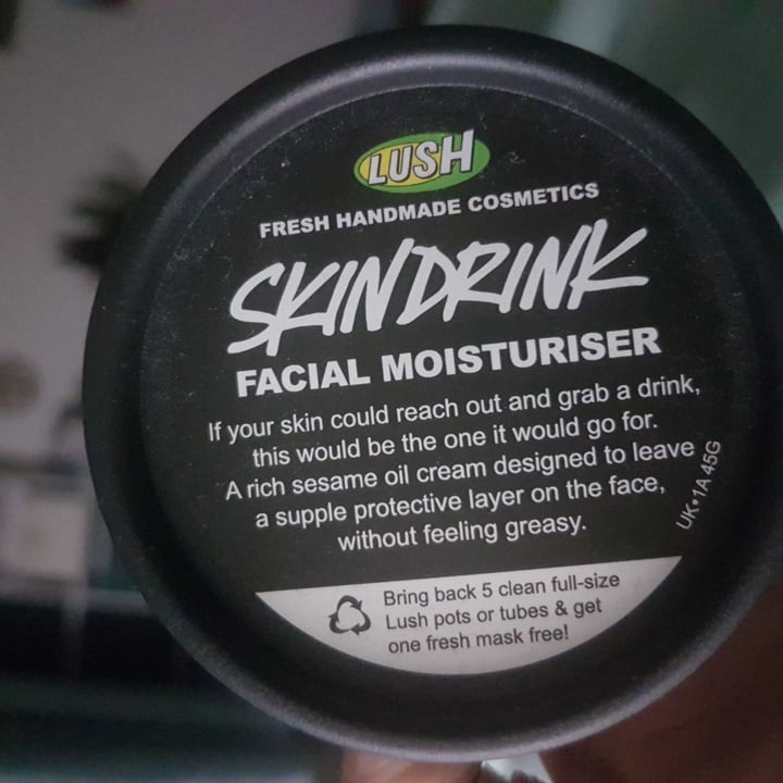 photo of LUSH Fresh Handmade Cosmetics Hidratante facial skin drink shared by @andypandy84 on  24 Mar 2020 - review