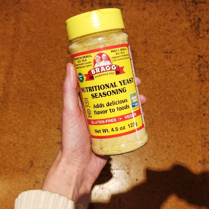 photo of Bragg Nutritional Yeast Seasoning shared by @melbournevegan on  29 Jul 2021 - review