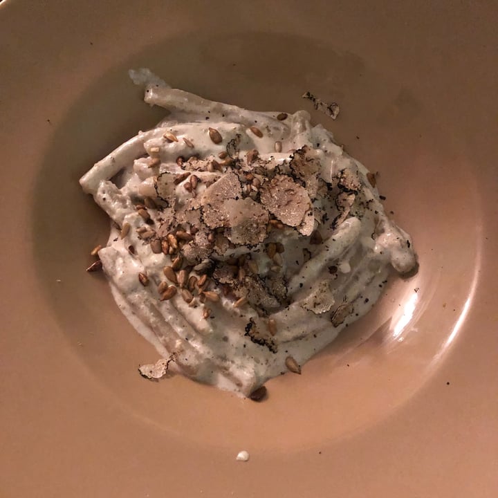 review photo of La dispensa di Amelia mini pici con crema di semi di girasole e tartufo di siena shared by @virginiapaladino on 29 May 2022 - review