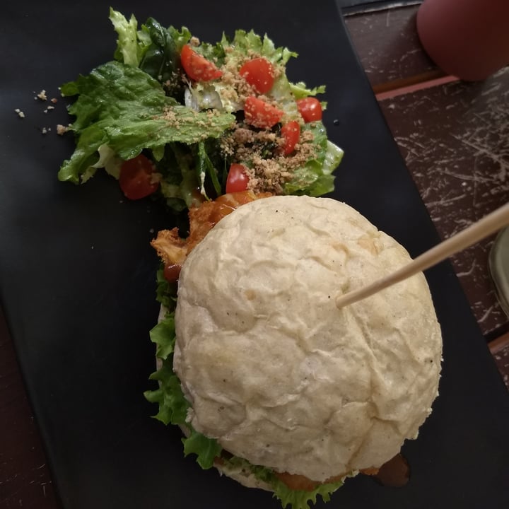 review photo of Edén Hamburguesa cruji De Setas shared by @boris1 on 24 Jan 2021 - review