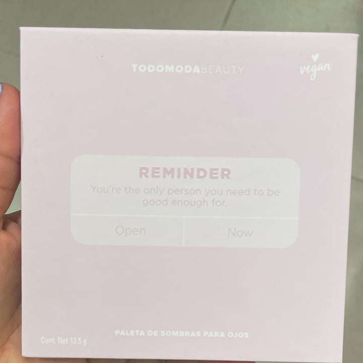 photo of Todomoda Beauty paleta de sombras  reminder rosa shared by @veggievegaan on  27 Jun 2022 - review