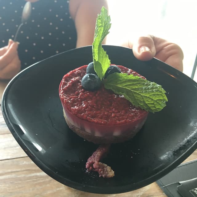 菜肴“Raspberry Cheesecake”的照片
