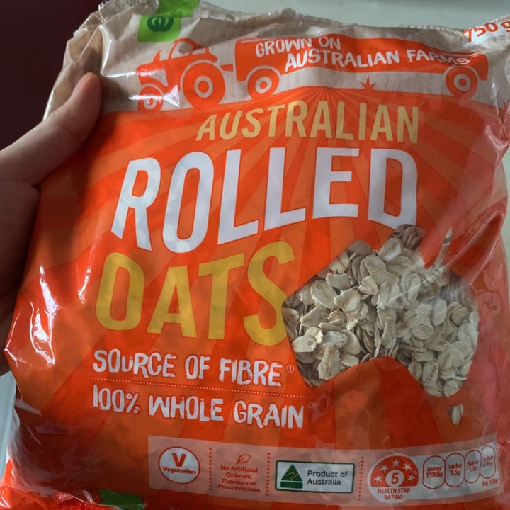 photo of Woolworths Australian rolled Oats shared by @turtleisland on  19 Mar 2021 - review