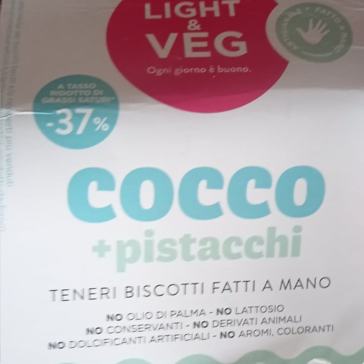 photo of Light & Veg Biscotti Cocco Pistacchi shared by @vegale15 on  30 Mar 2022 - review