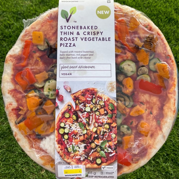 photo of Woolworths Food Roast veg Pizza shared by @ctveganreviews on  03 Jun 2021 - review