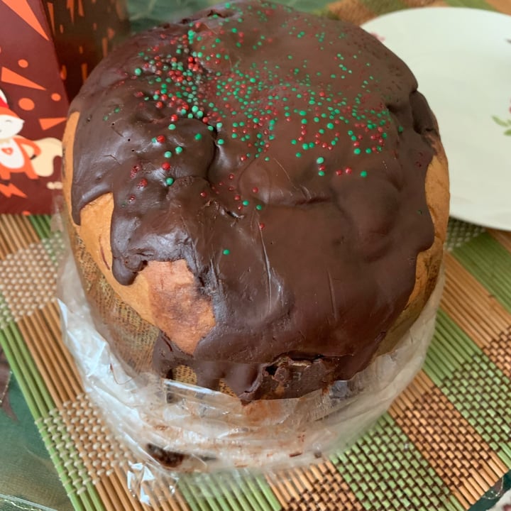review photo of Super Vegan Panettone shared by @ludrcs2 on 27 Dec 2021 - review