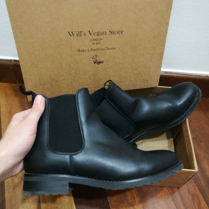 photo of Will's Vegan Store Luxe Smart Chelsea Boots shared by @sargi83 on  26 Apr 2021 - review