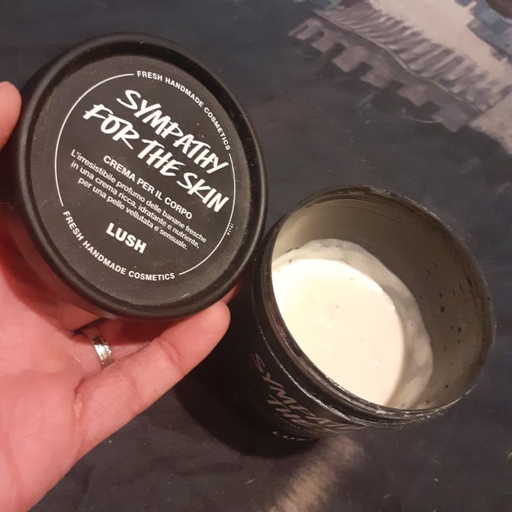 photo of LUSH Fresh Handmade Cosmetics Sympathy for the Skin shared by @jolykarin on  17 Apr 2022 - review