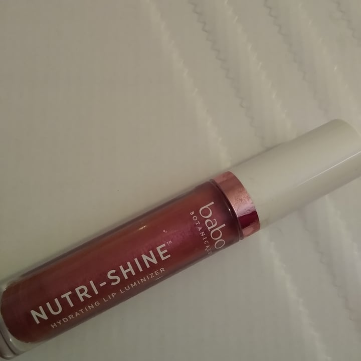 review photo of Babo Botanicals Nutri-Shine Hydrating Lip Luminizer-Jewel Hibiscus shared by @herbivourousdyrad on 14 Jan 2022 - review