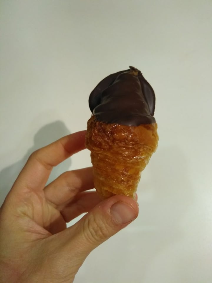 photo of CroisSants Mini croissant de chocolate negro shared by @nuriaolme on  13 Jan 2020 - review