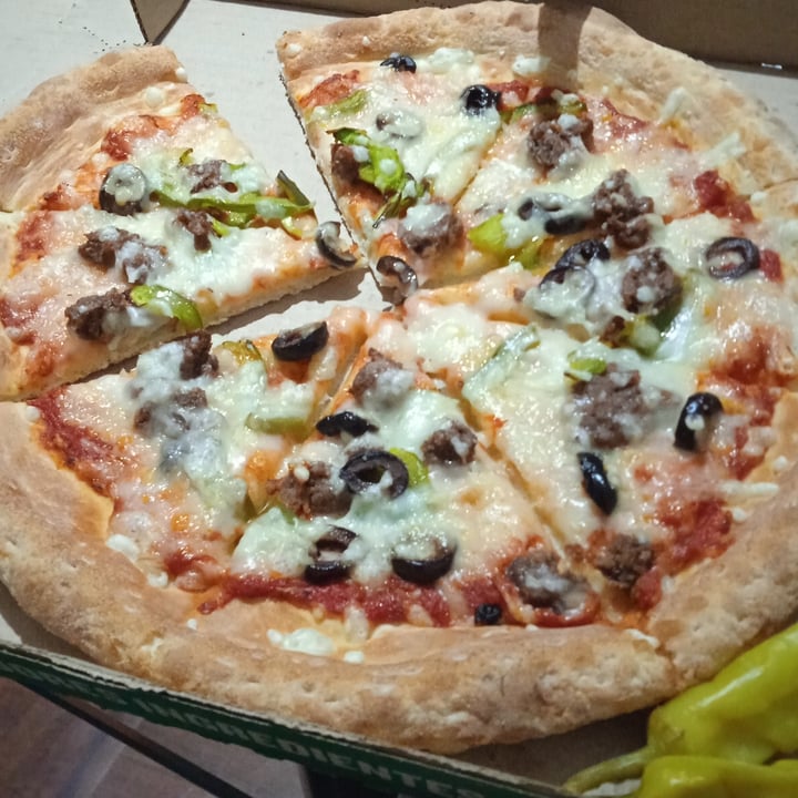 photo of Papa John's Pizza vegan royal shared by @alexazz on  19 Apr 2022 - review