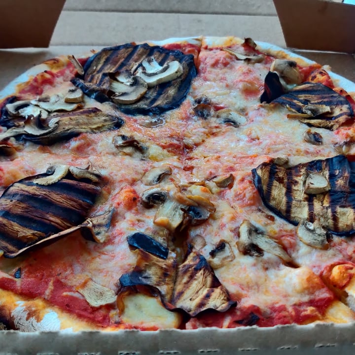 photo of Pronto Pizza Panamá Pizza Reggiena vegan shared by @marielaure on  09 Jul 2022 - review