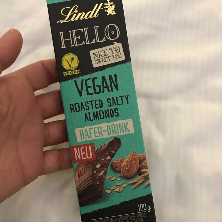 photo of Lindt Hello Vegan Roasted Salty Almonds shared by @vegvale on  20 Mar 2022 - review