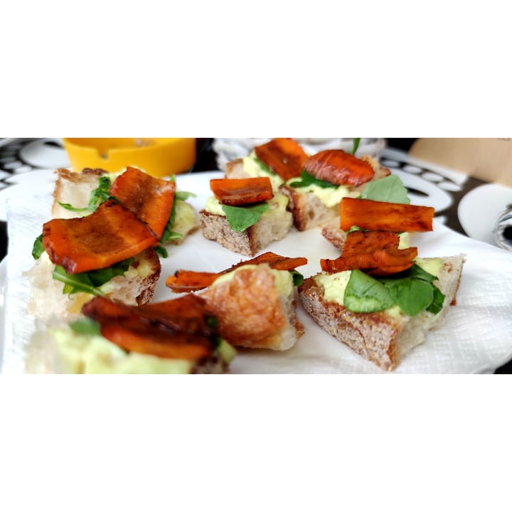 review photo of Gelateria Su Per Giù Aperitivo Vegan shared by @goveg on 30 Sep 2021 - review