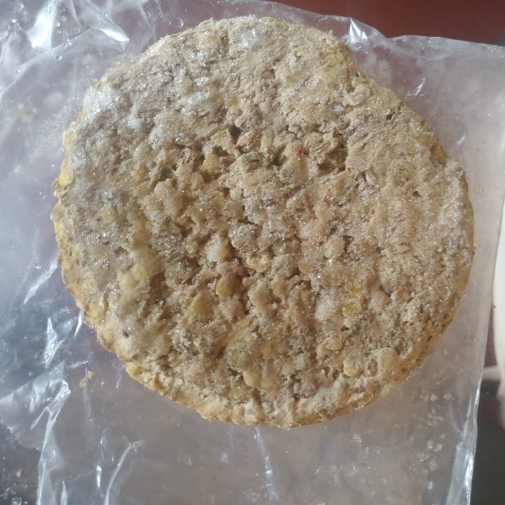 review photo of Della natura Hamburguesa de lentejas shared by @peruanisimavegan on 09 Apr 2022 - review