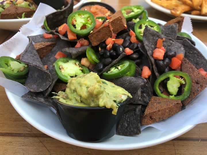 photo of Upland Brewing Co Nachos - Veganized shared by @nisharespect on  03 Jul 2022 - review