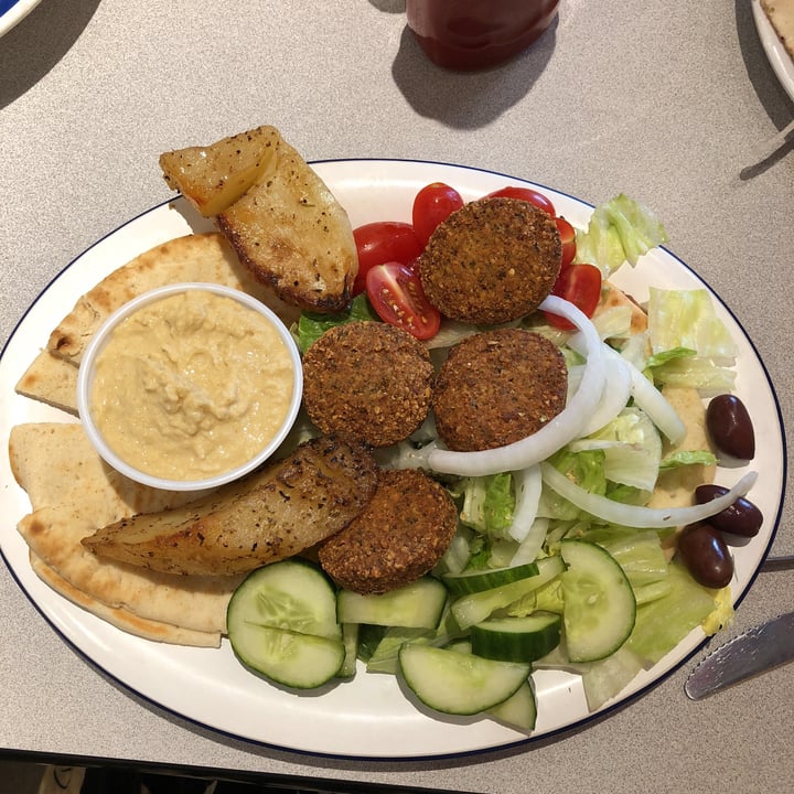 photo of Feta's Gyros & Catering Hummus and Falafel shared by @elisea on  18 Jul 2018 - review