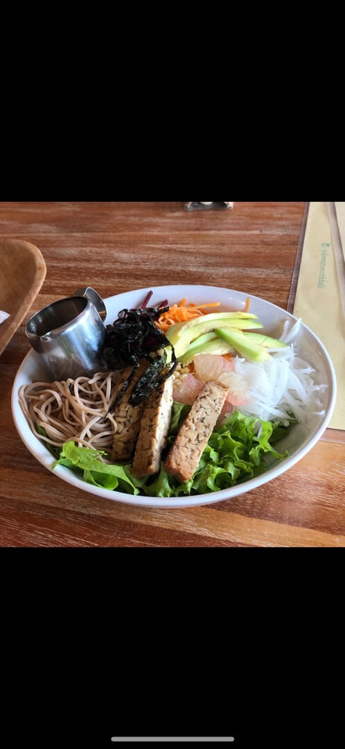 photo of Earth cafe Dragon Bowl shared by @bcuddy on  17 Jul 2019 - review