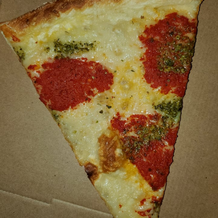 review photo of Uncle Tony's Pizza Vegna Pizza shared by @yomib on 05 Jul 2020 - review
