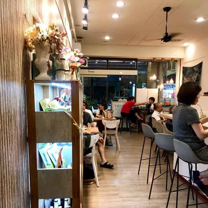 review photo of VegFarm無國界蔬食餐廳 BBQ烤肉堡 shared by @imhungminmin on 10 Jul 2019 - review