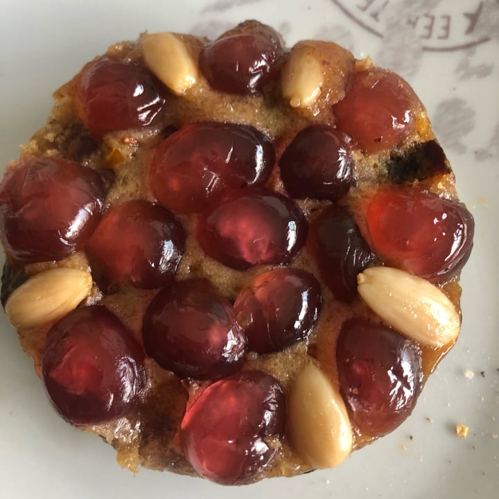 photo of Woolworths Food Christmas Cherry Genoa shared by @melveegan on  20 Nov 2022 - review