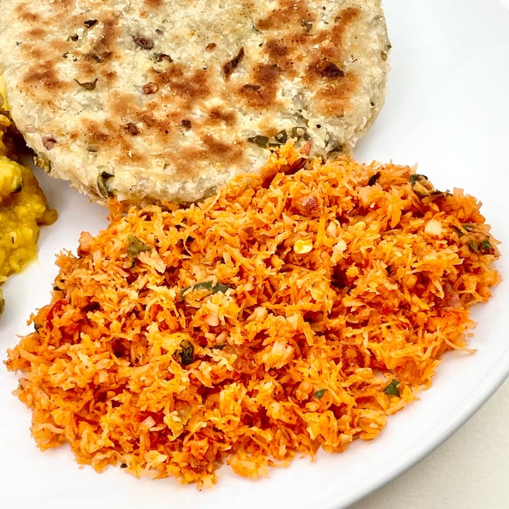 photo of Mirisata Hot Chili Pol Roti Meal shared by @pdxveg on  23 May 2022 - review