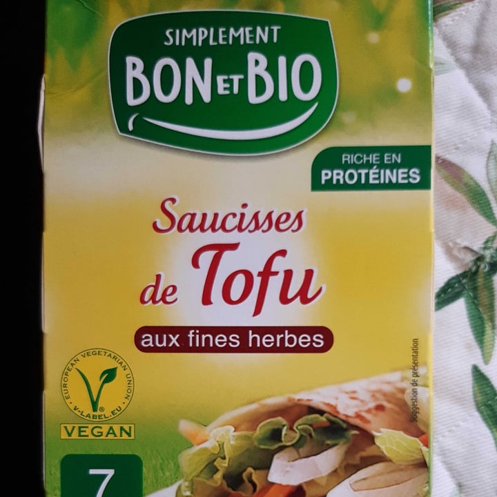 review photo of Simplement bon et bio Saucisses De Tofu shared by @luciaragni on 24 Nov 2021 - review