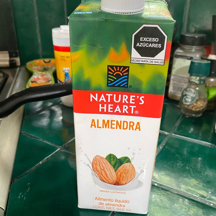 photo of Nature's Heart Bebida de almendra shared by @debeb on  29 Sep 2021 - review