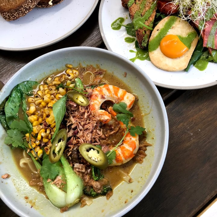 review photo of Healthy Self Co Prawn Green Curry shared by @mamaoyen on 14 Dec 2021 - review